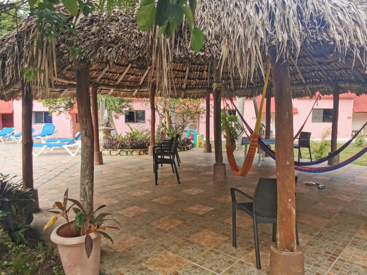 Hotel Doralba Inn Chichen Kültér fotó