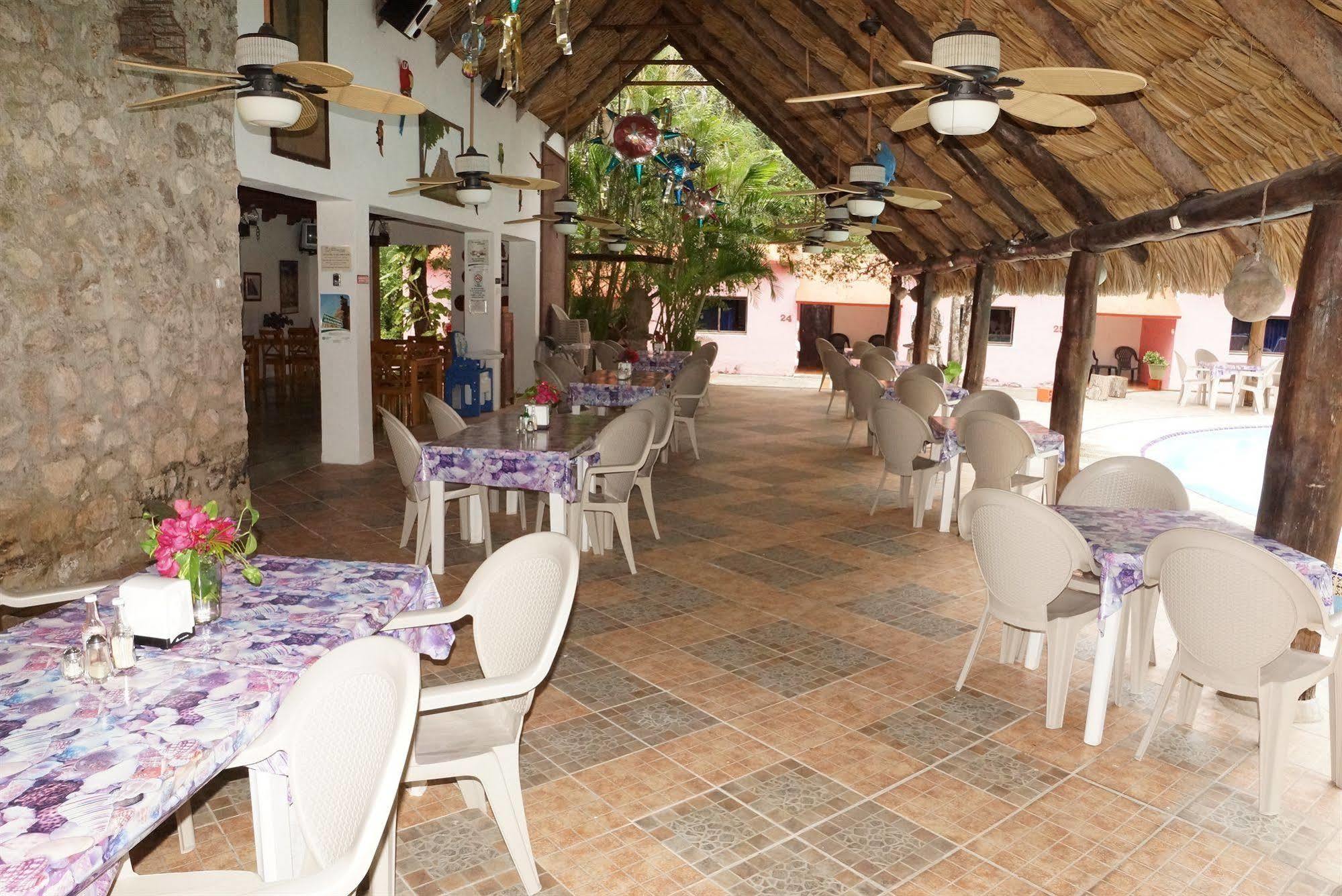 Hotel Doralba Inn Chichen Kültér fotó